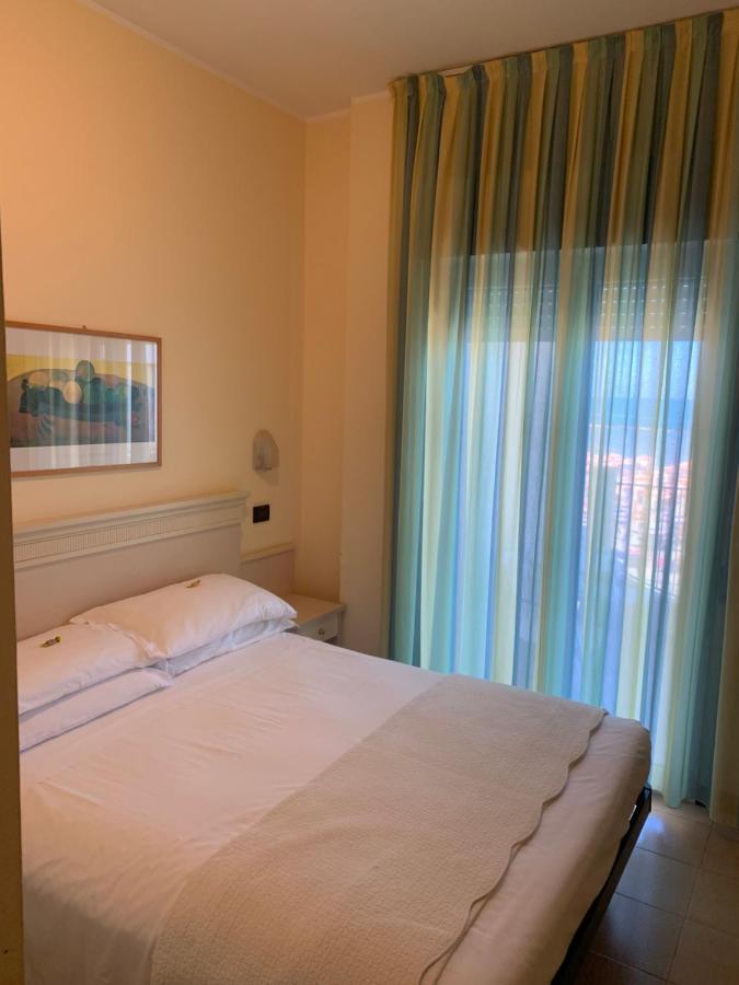 Hotel Zeus Rimini Room photo