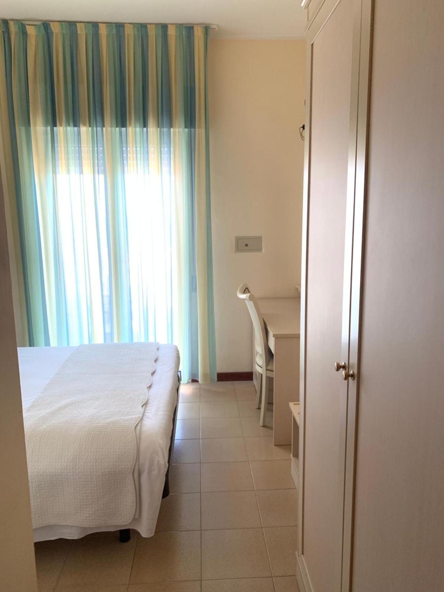 Hotel Zeus Rimini Room photo