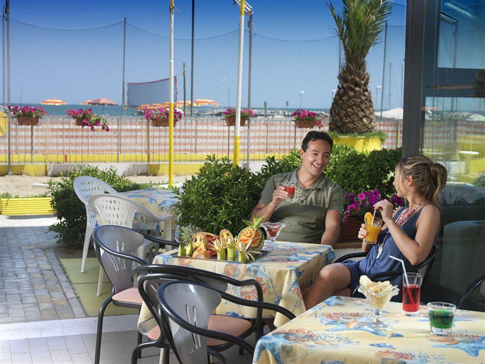 Hotel Zeus Rimini Exterior photo